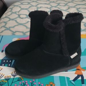 Girls black boots